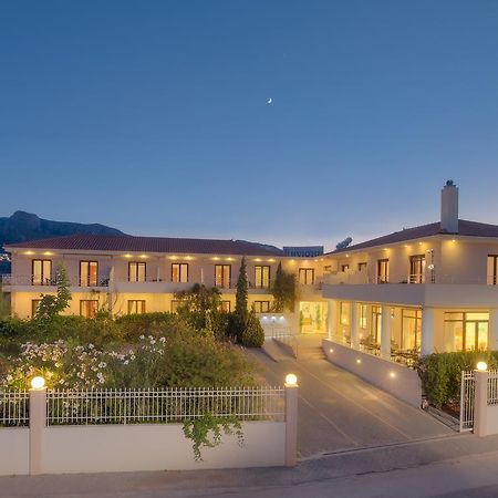 Kyniska Hotel Plítra Zewnętrze zdjęcie