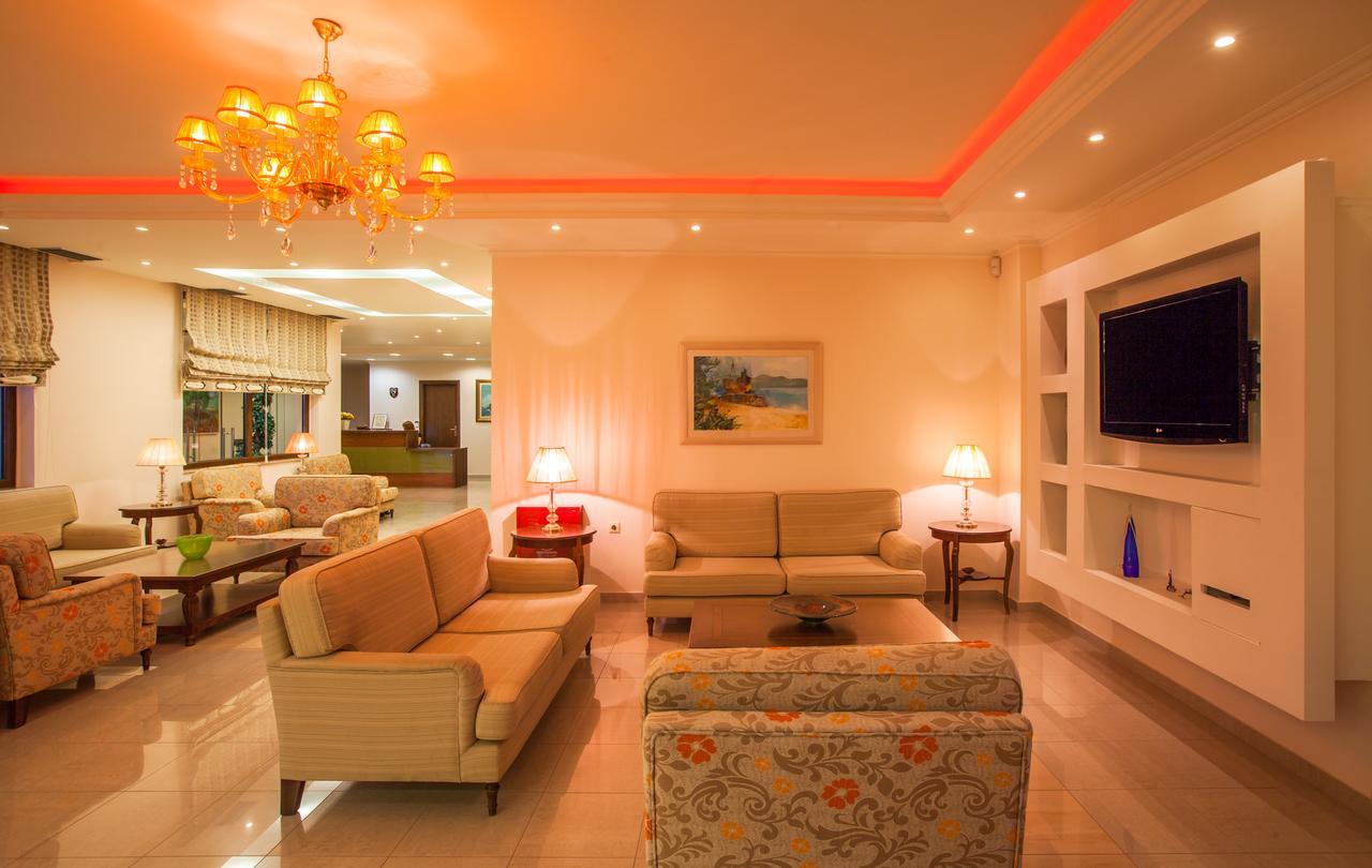 Kyniska Hotel Plítra Zewnętrze zdjęcie