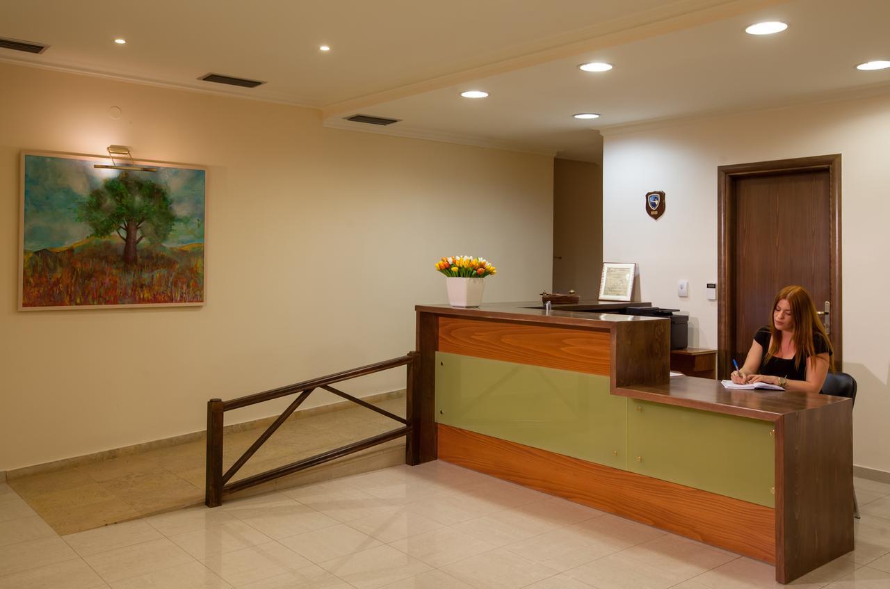 Kyniska Hotel Plítra Zewnętrze zdjęcie