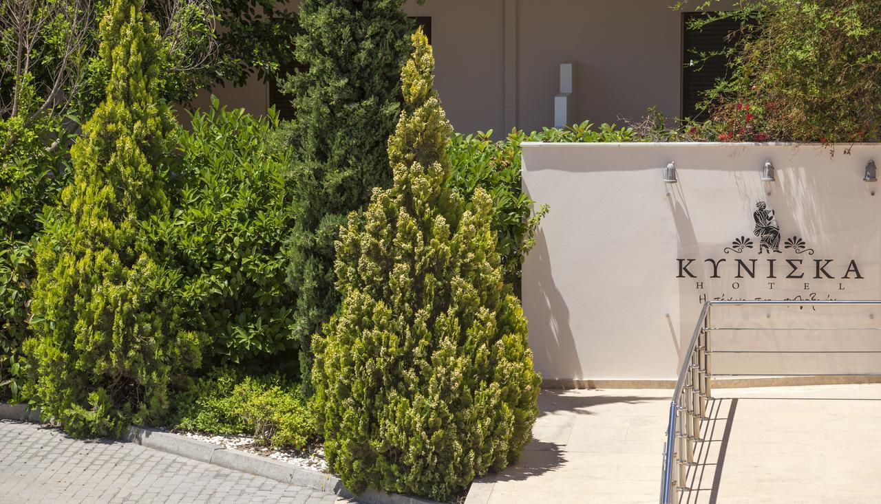 Kyniska Hotel Plítra Zewnętrze zdjęcie